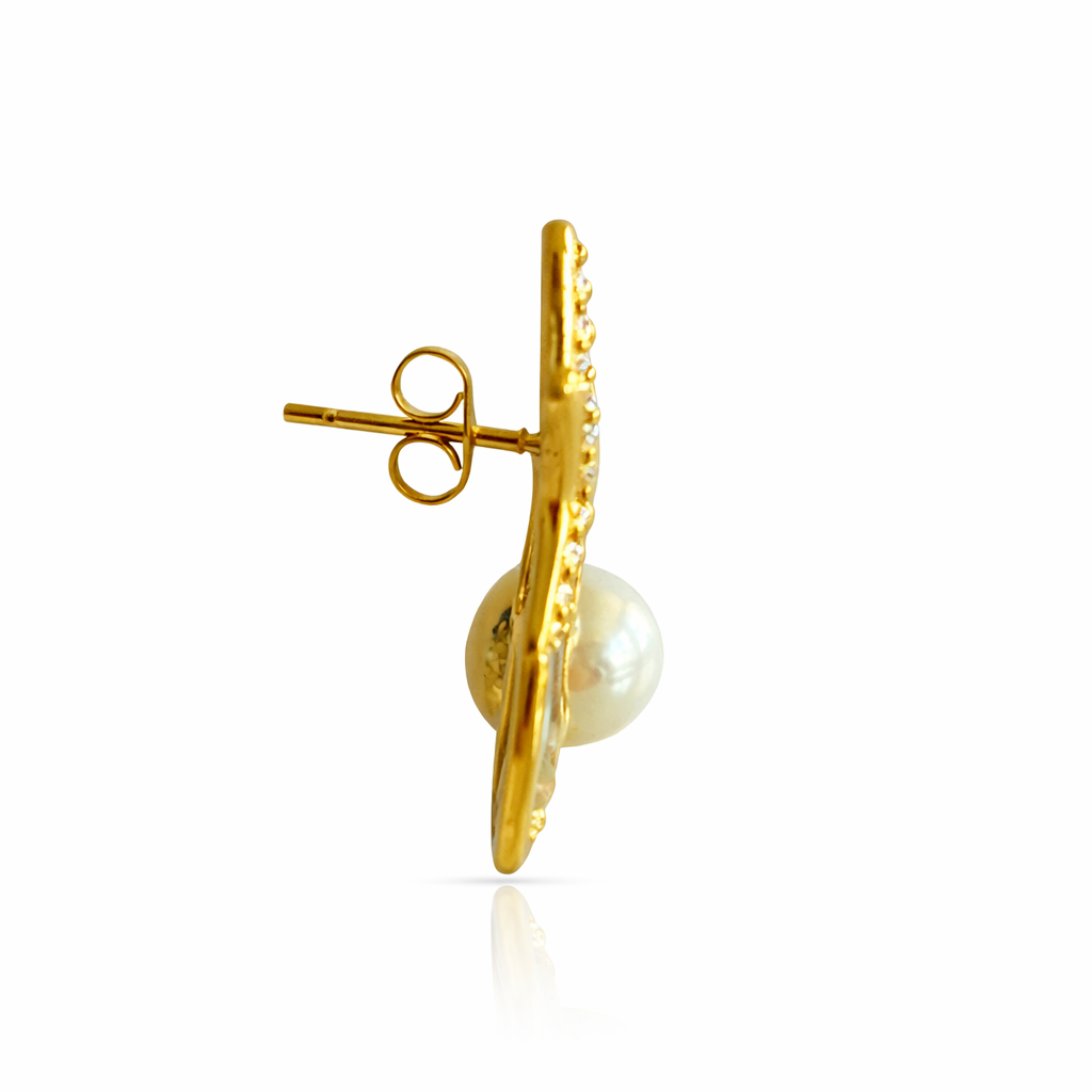 Star Shell Stud Earrings